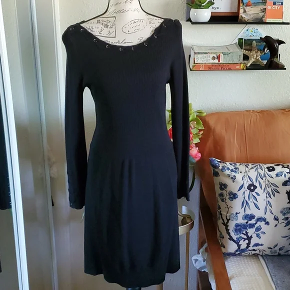 Lacing Detail Knit LBD - Picture 2 of 6